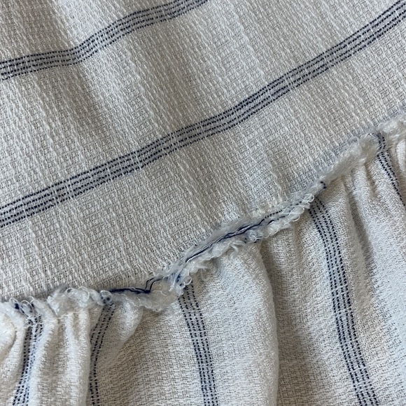 - Zara blue and white button front top/dress. 3/4 sleeves. Tiered loose fi… - Picture 8 of 11